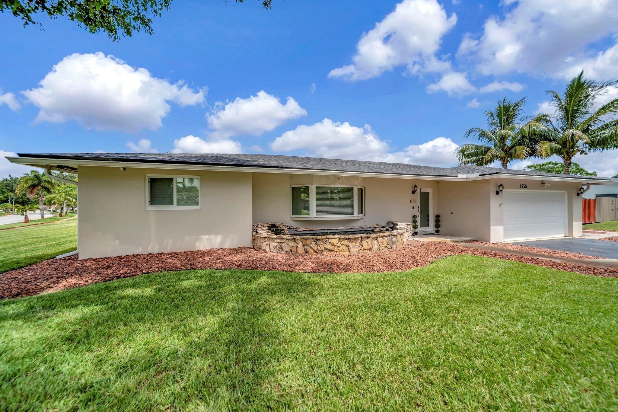 6755 Curry Cir