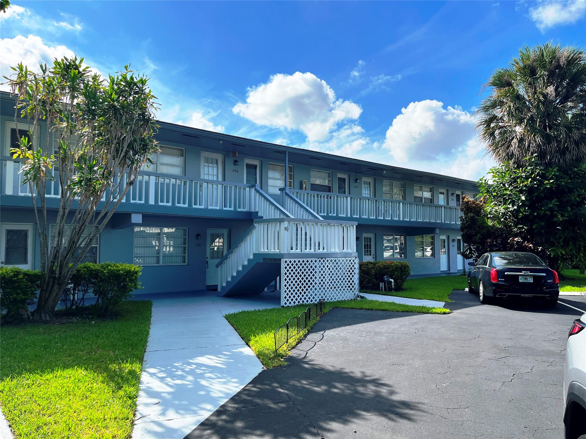 751 Pine Dr #103,Pompano Beach, FL 33060