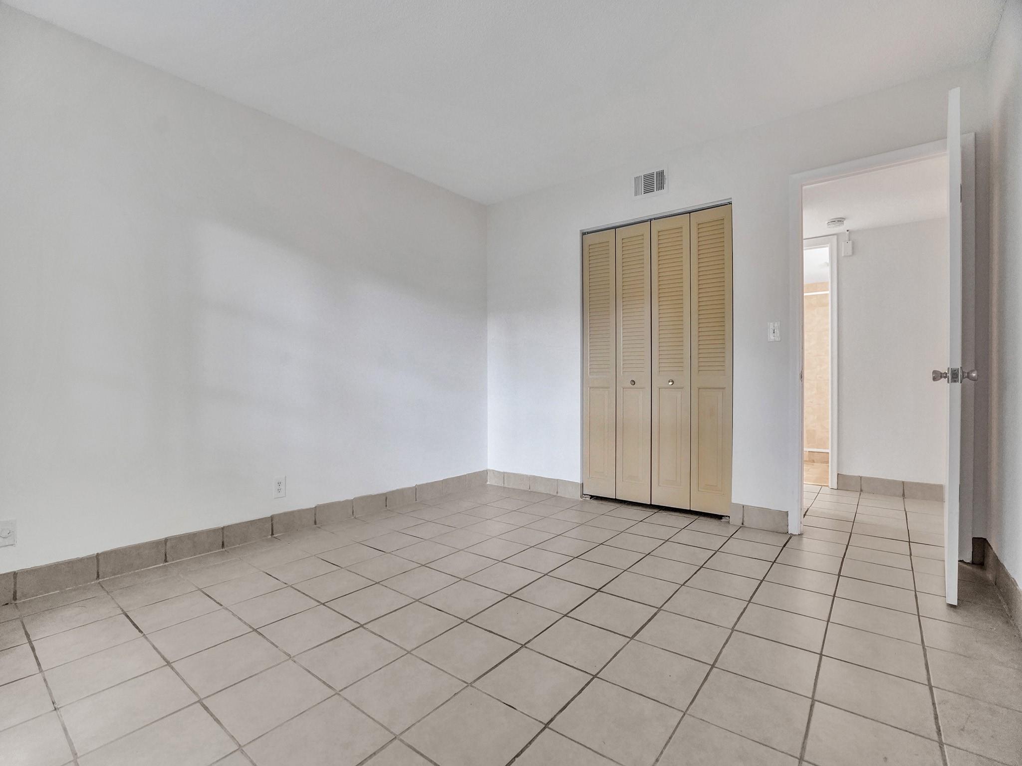 3115 Oakland Shores Dr #110,Oakland Park, FL 33309