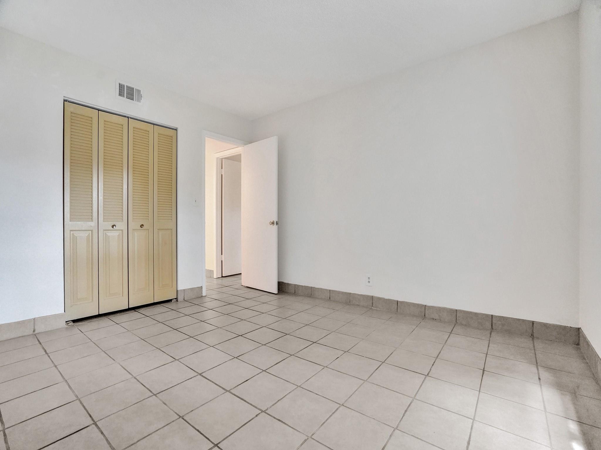 3115 Oakland Shores Dr #110,Oakland Park, FL 33309