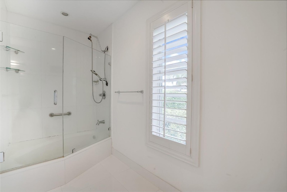 3721 NE 29th Lighthouse Point, FL 33064