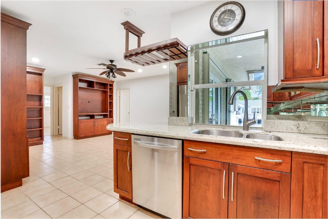 3721 NE 29th Lighthouse Point, FL 33064