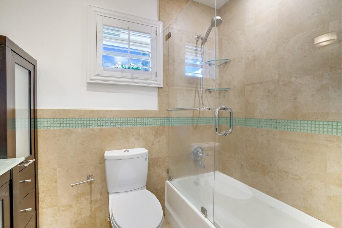 3721 NE 29th Lighthouse Point, FL 33064