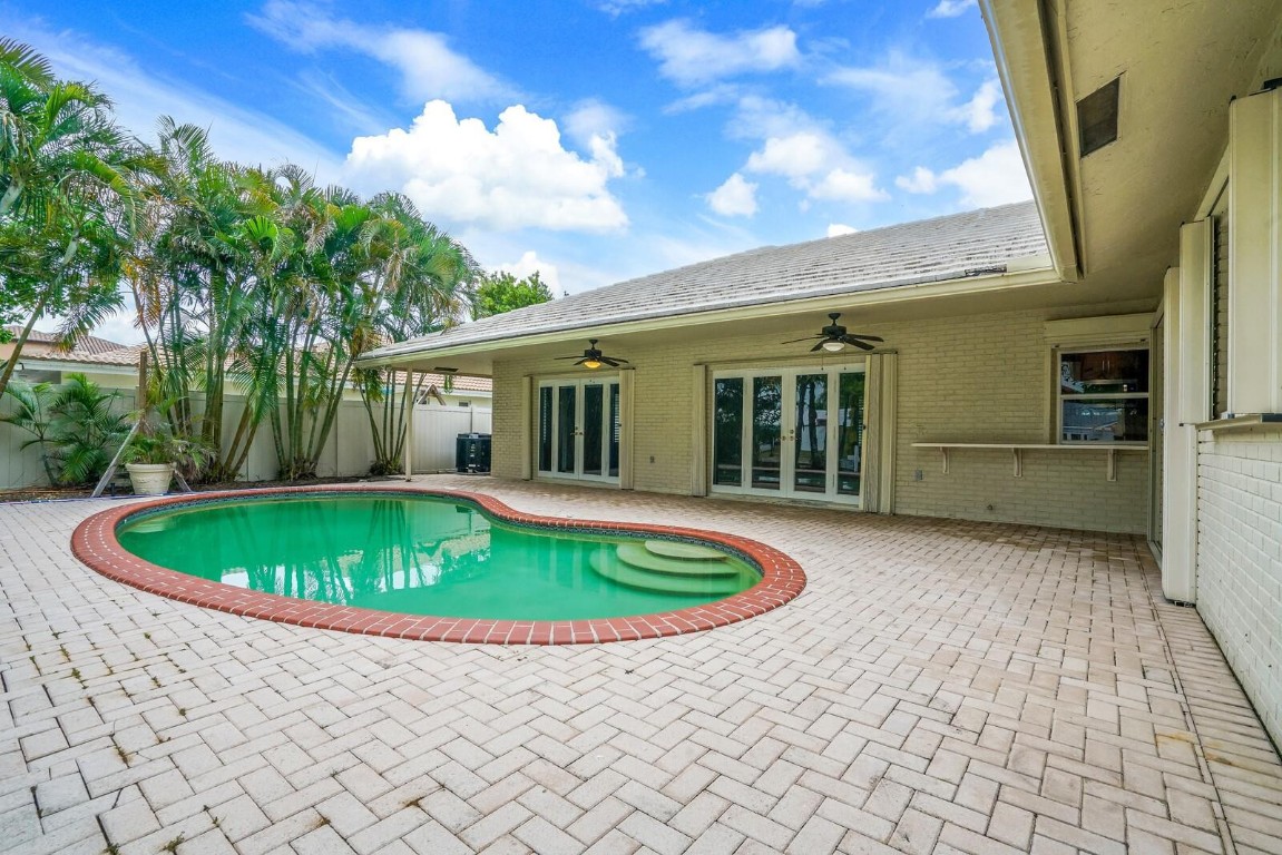 3721 NE 29th Lighthouse Point, FL 33064