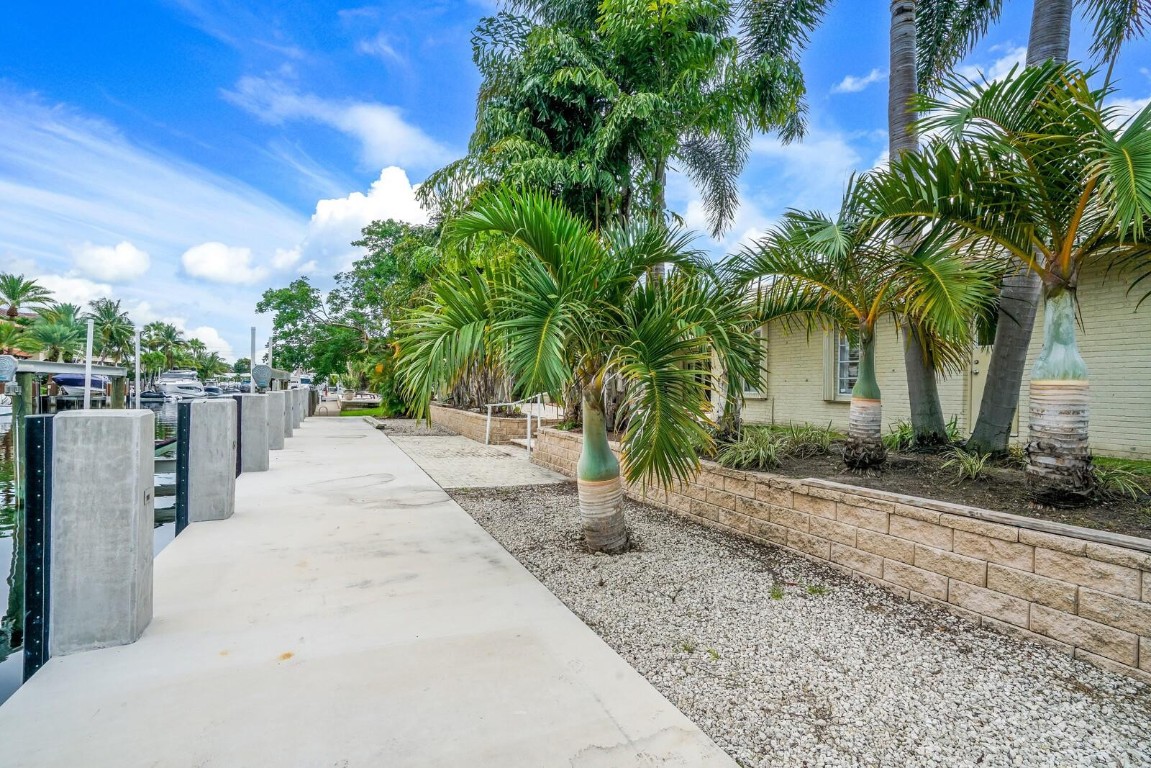 3721 NE 29th Lighthouse Point, FL 33064