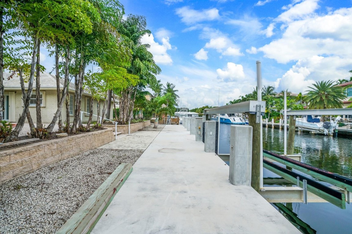3721 NE 29th Lighthouse Point, FL 33064