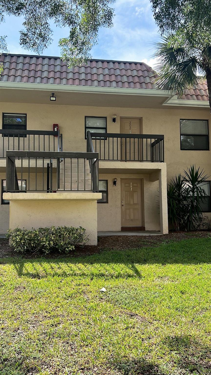 6796 Palmetto Cir #6796