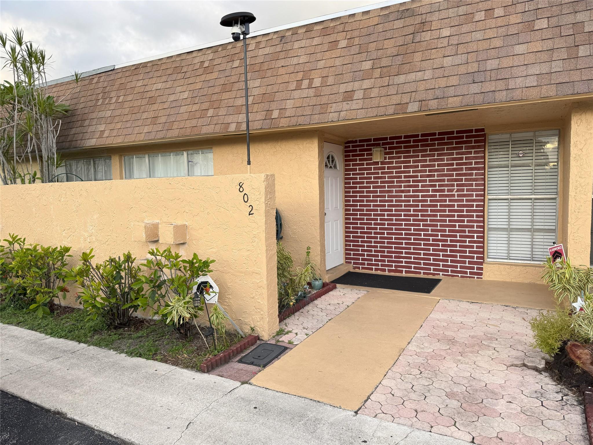 802 SW 73rd Ave #14