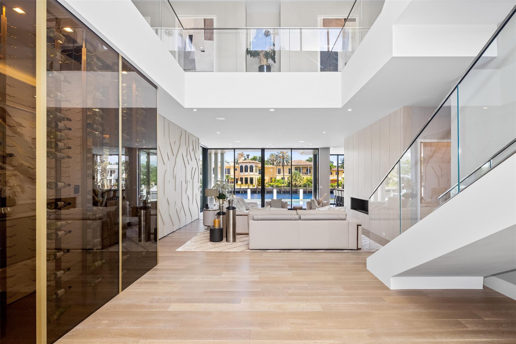 68 Isla Bahia Dr Fort Lauderdale, FL 33316