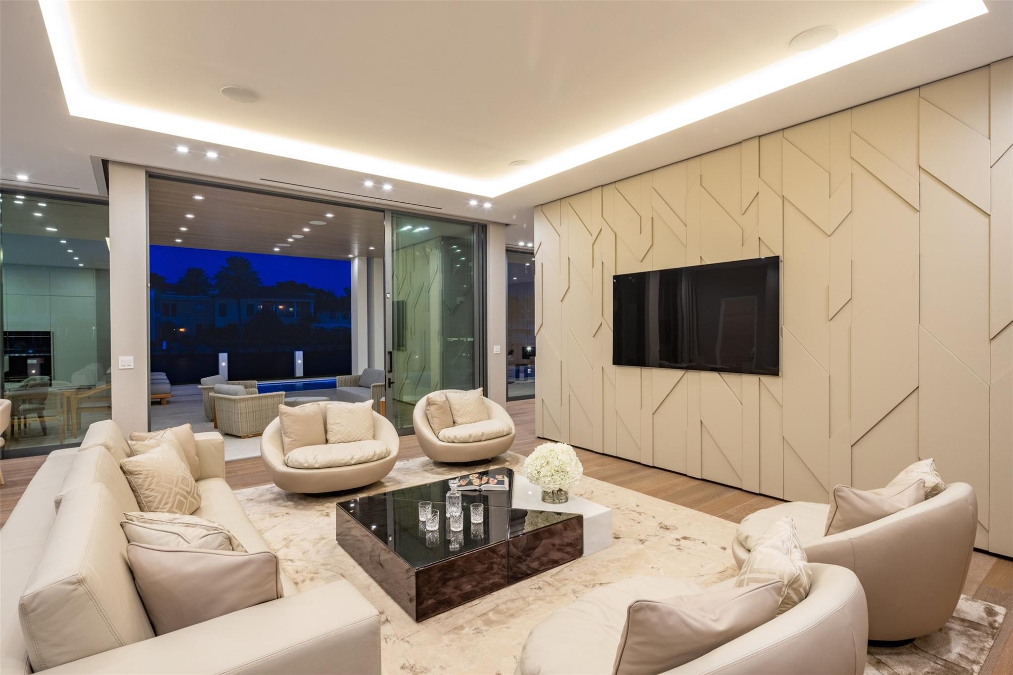 68 Isla Bahia Dr Fort Lauderdale, FL 33316