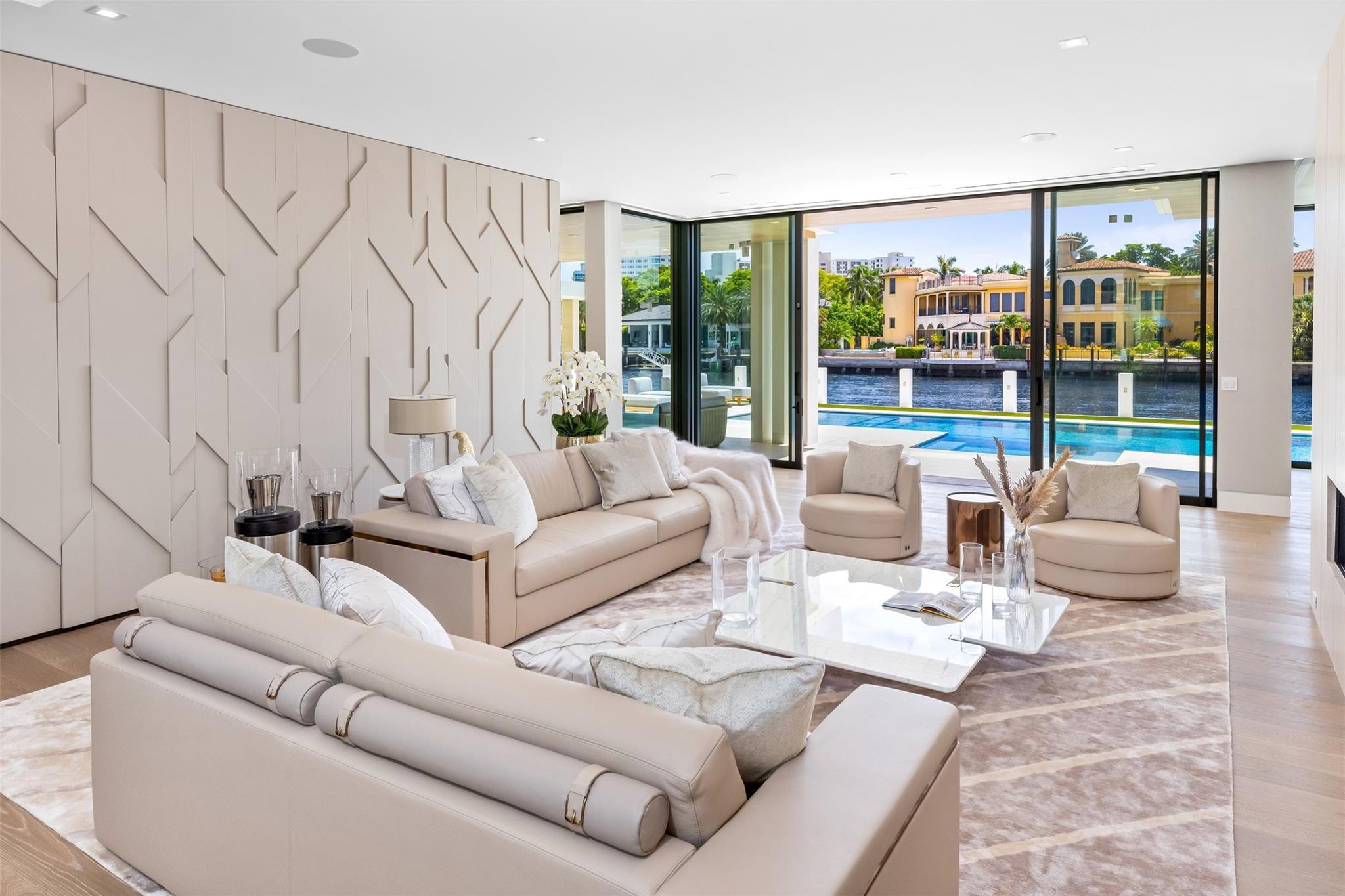 68 Isla Bahia Dr Fort Lauderdale, FL 33316