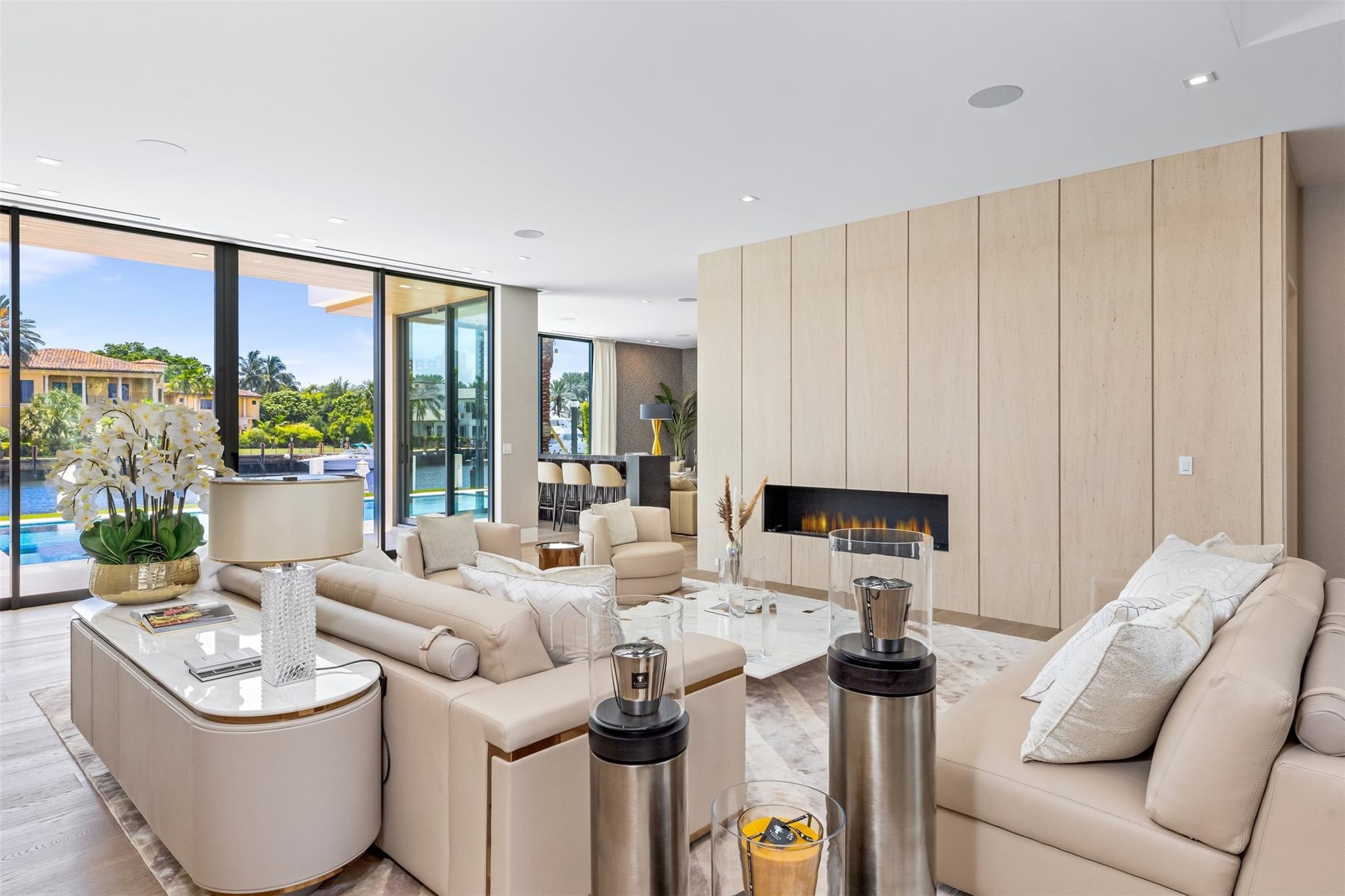 68 Isla Bahia Dr Fort Lauderdale, FL 33316