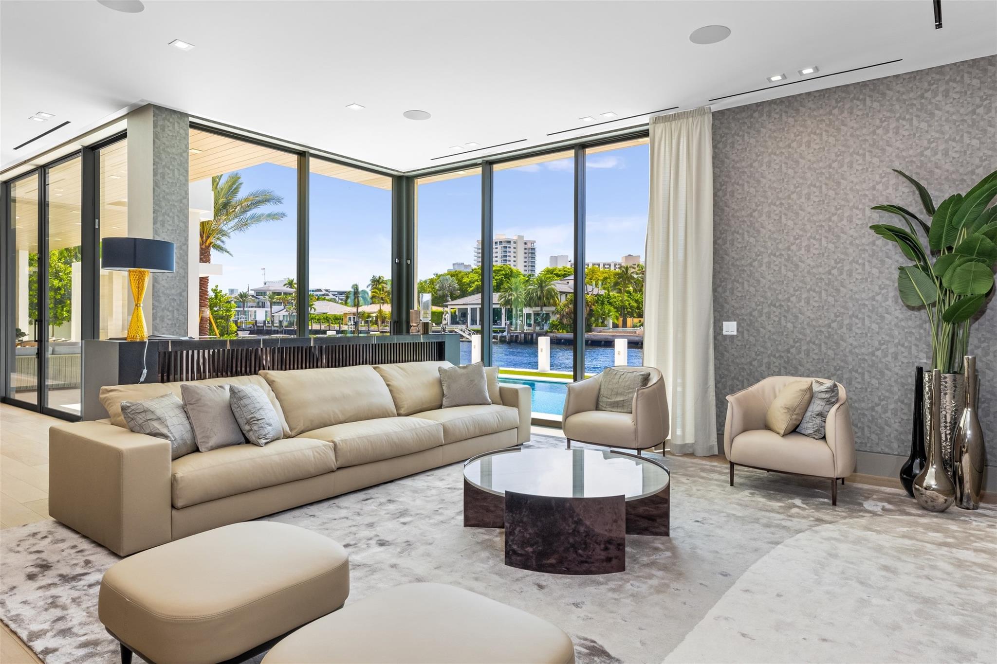 68 Isla Bahia Dr Fort Lauderdale, FL 33316