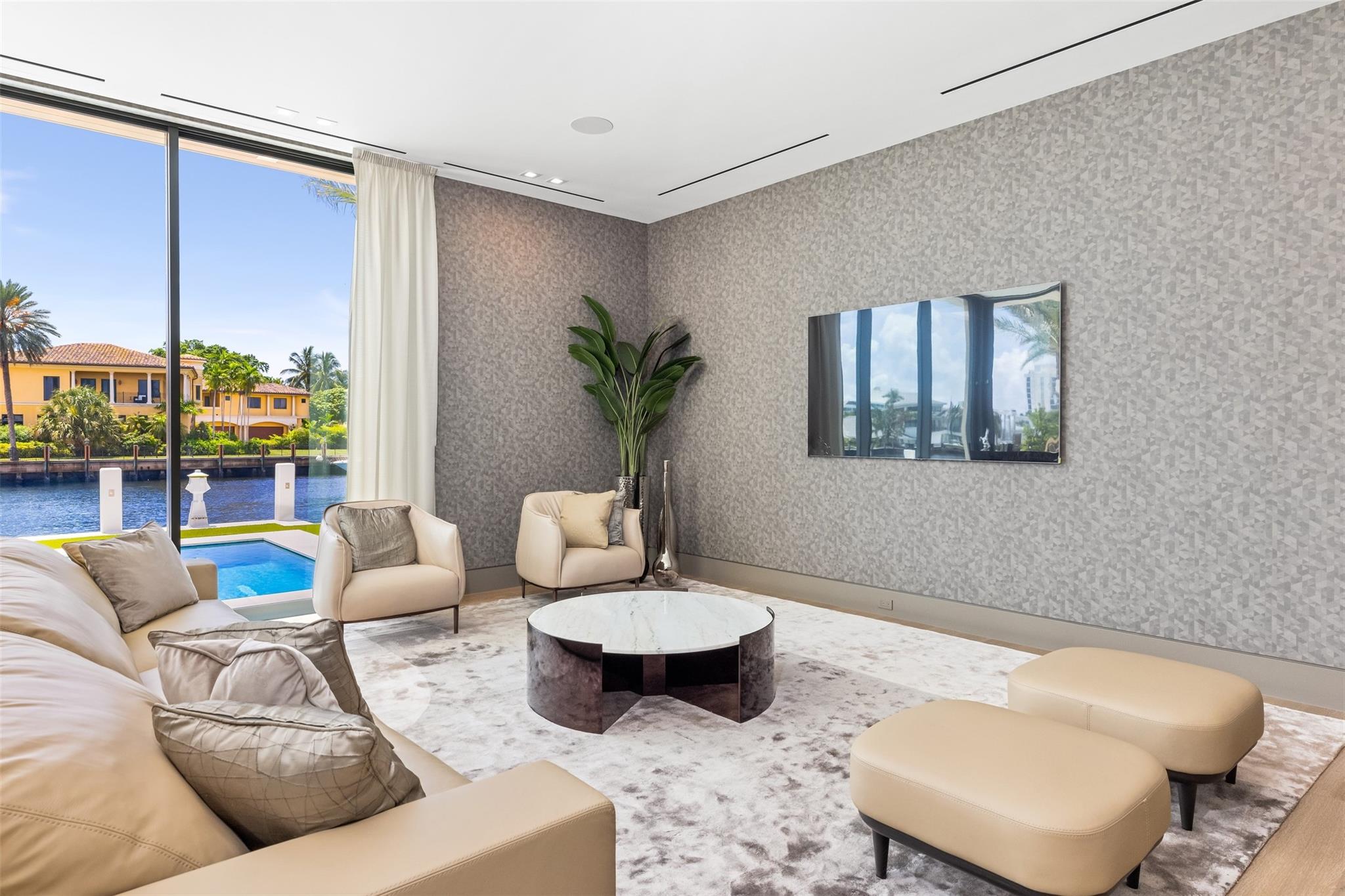 68 Isla Bahia Dr Fort Lauderdale, FL 33316