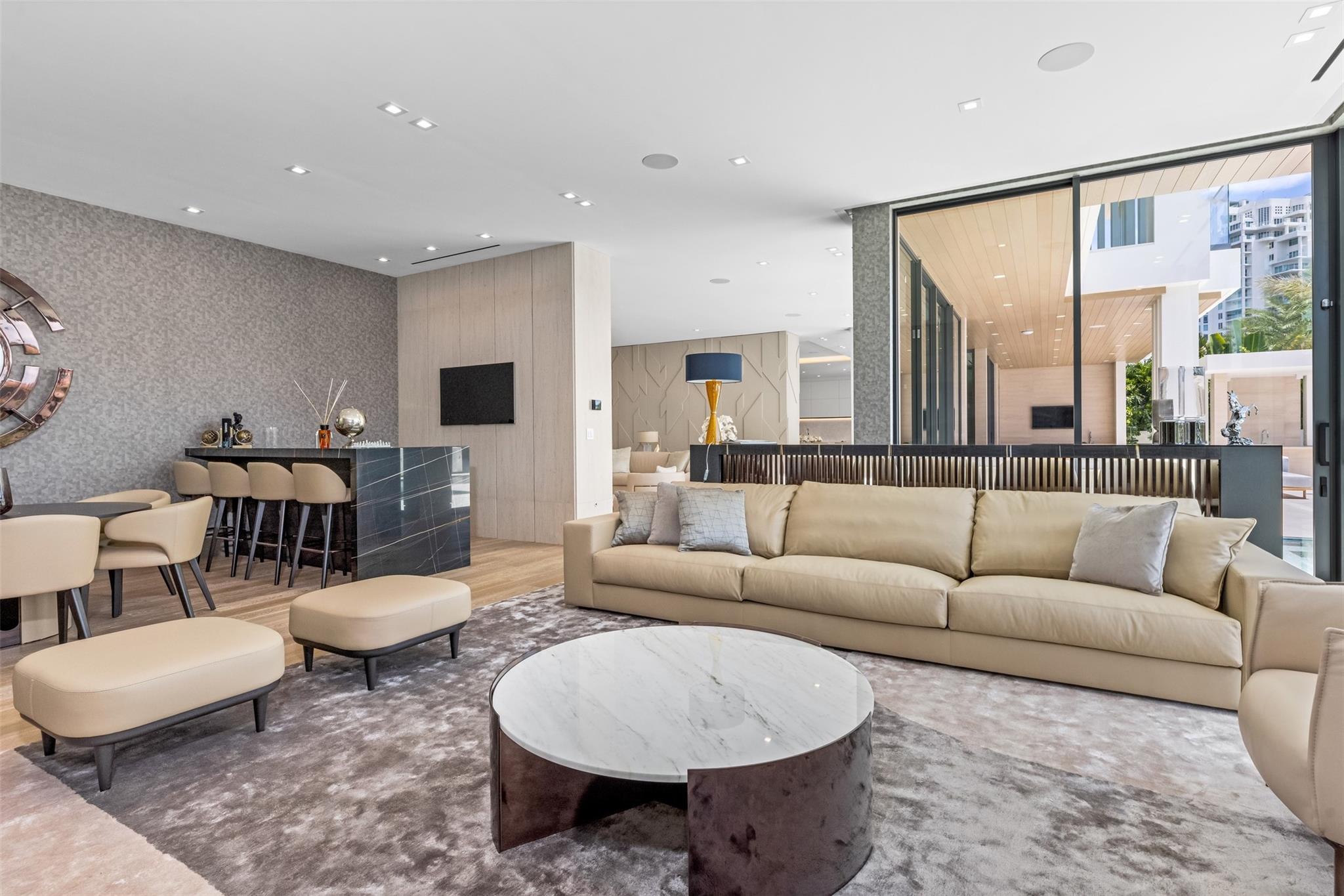 68 Isla Bahia Dr Fort Lauderdale, FL 33316