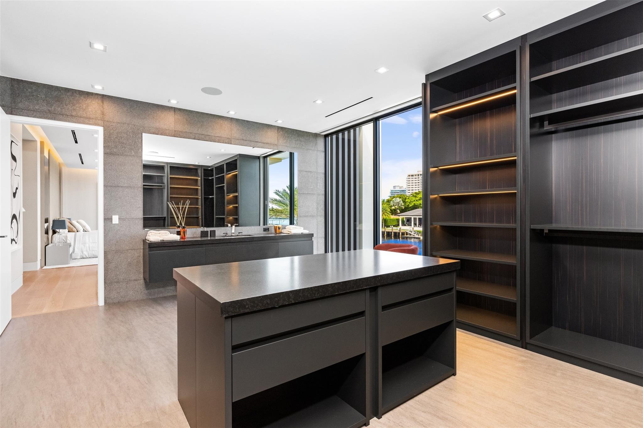 68 Isla Bahia Dr Fort Lauderdale, FL 33316