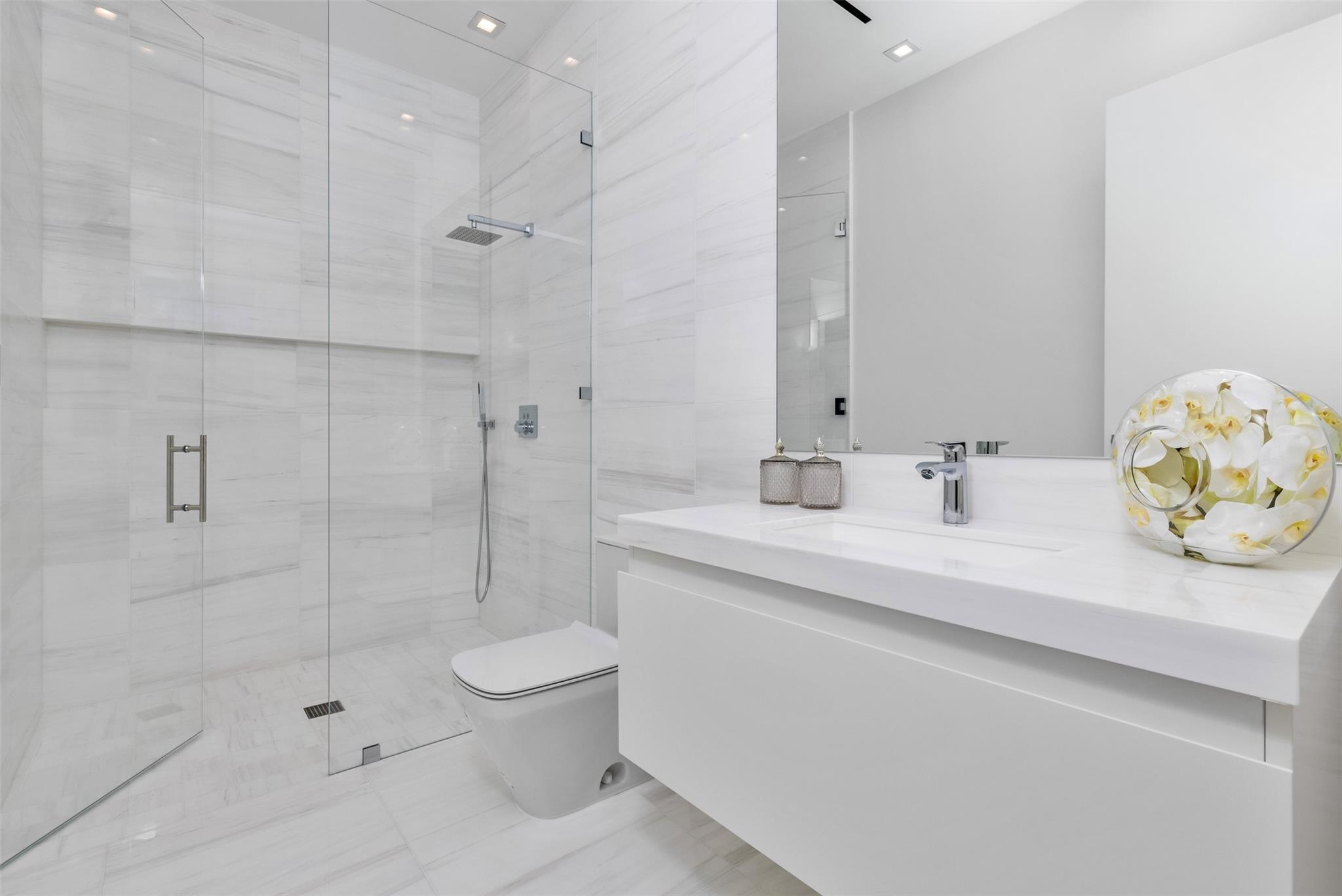 68 Isla Bahia Dr Fort Lauderdale, FL 33316