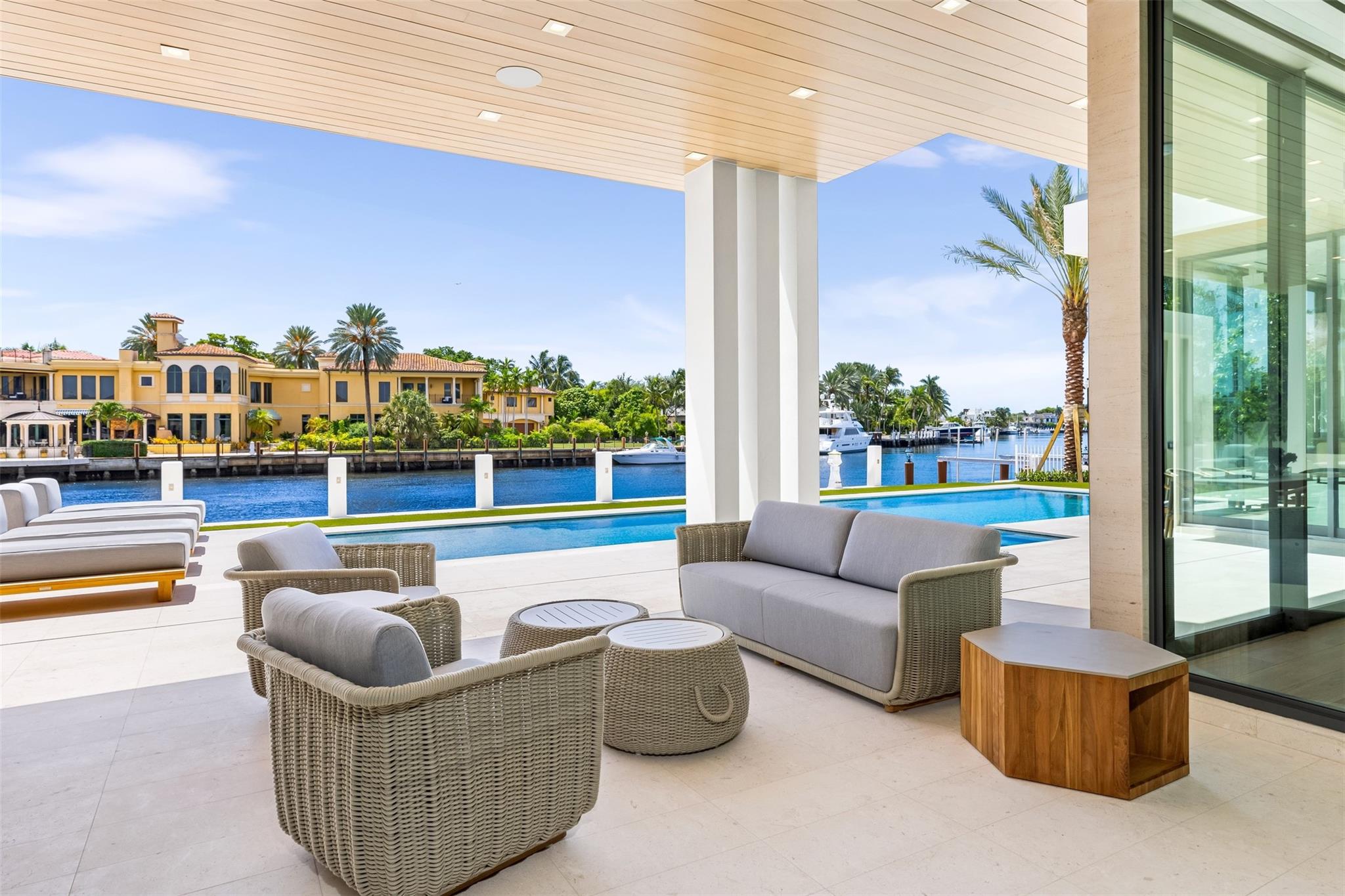 68 Isla Bahia Dr Fort Lauderdale, FL 33316