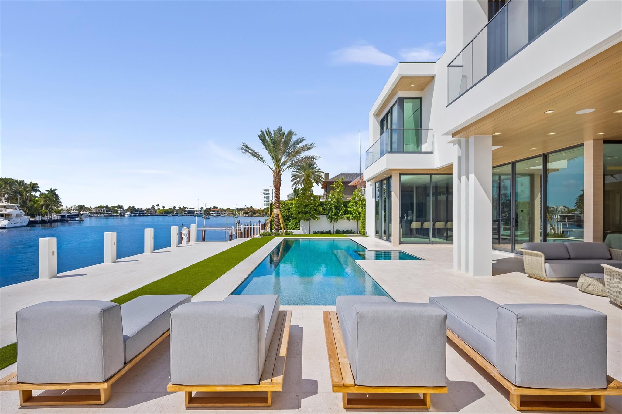 68 Isla Bahia Dr Fort Lauderdale, FL 33316