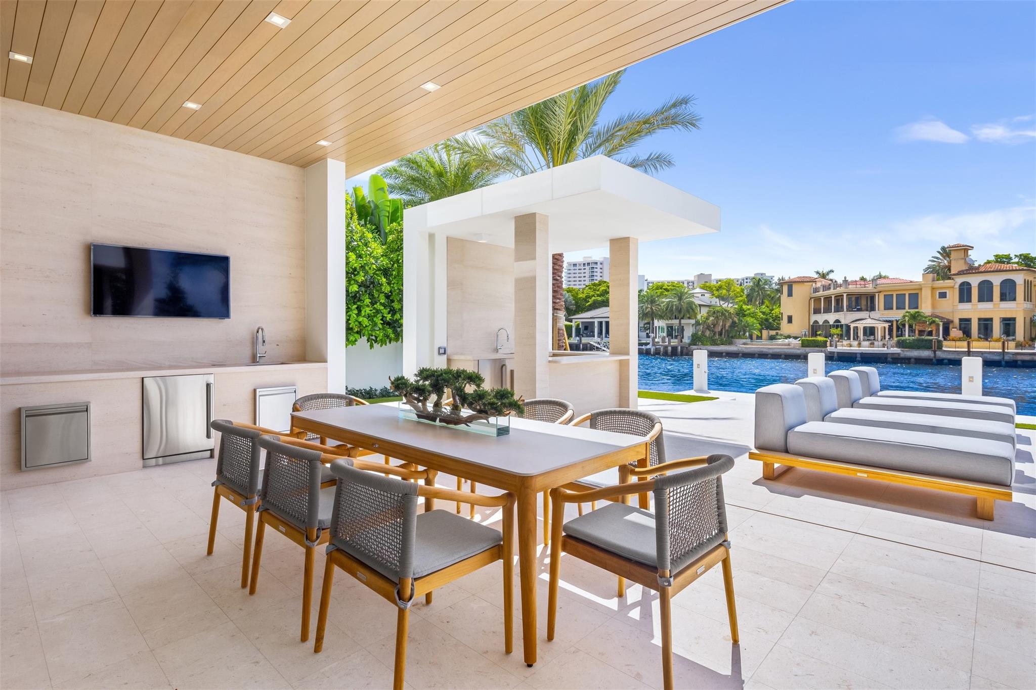 68 Isla Bahia Dr Fort Lauderdale, FL 33316