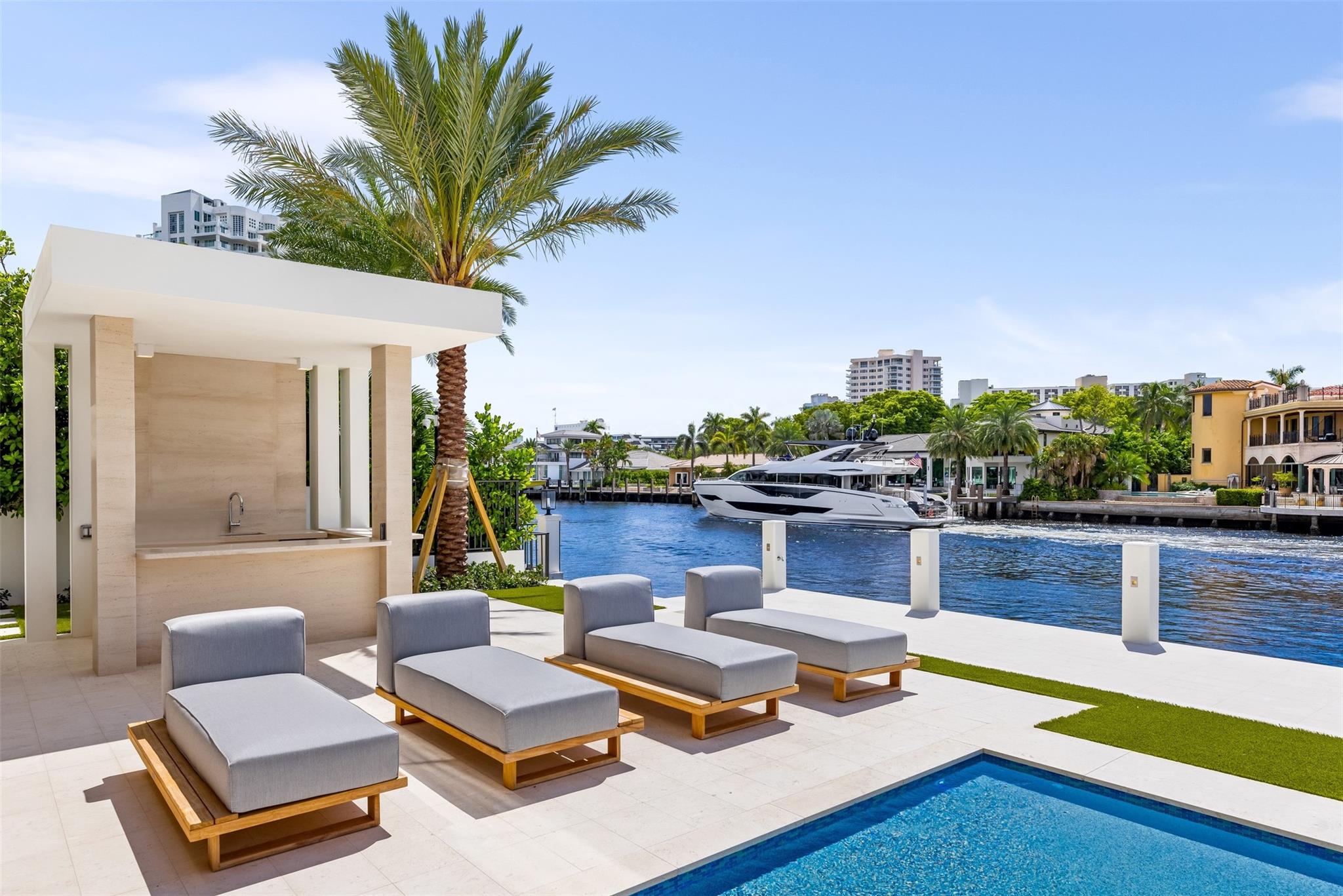 68 Isla Bahia Dr Fort Lauderdale, FL 33316