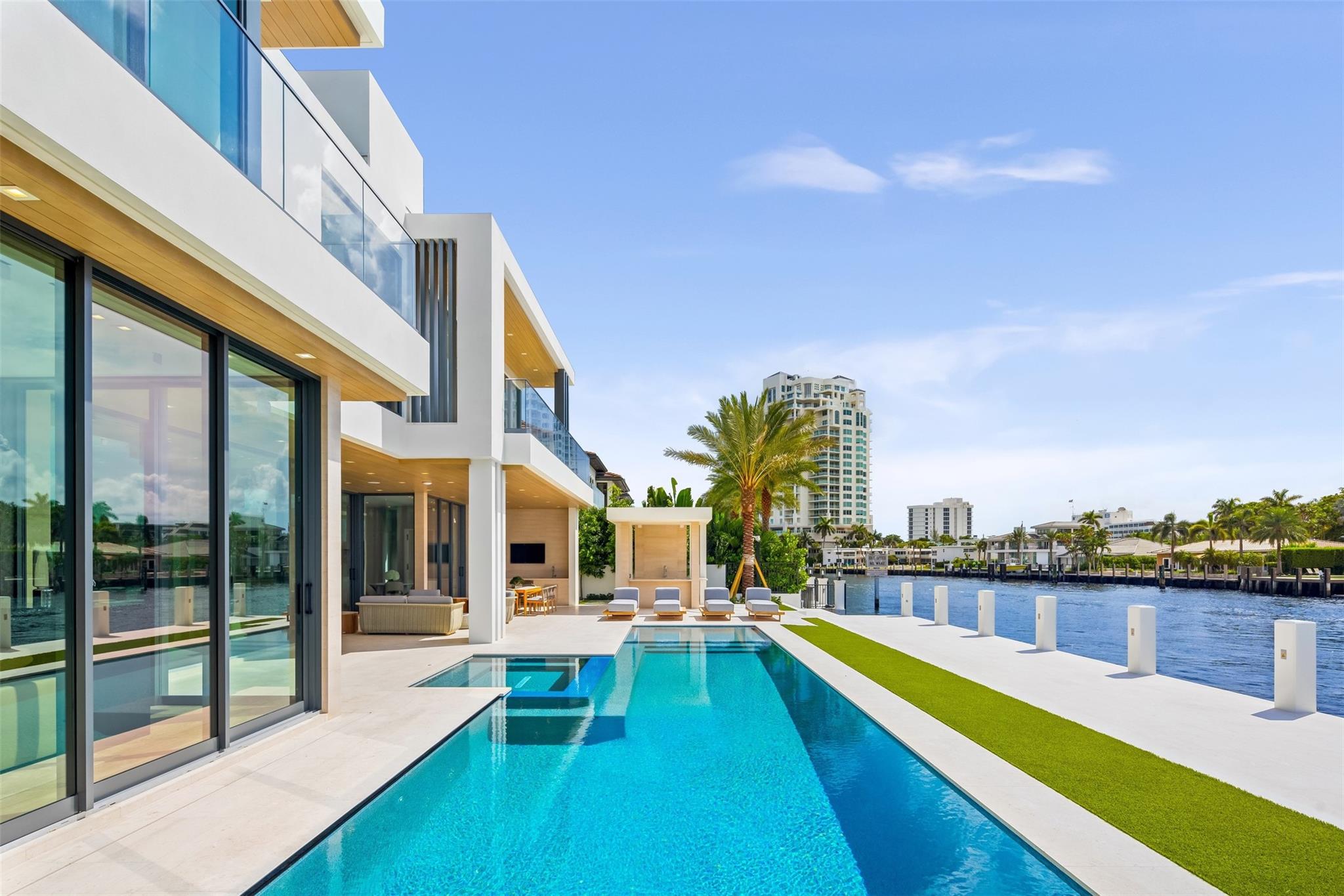 68 Isla Bahia Dr Fort Lauderdale, FL 33316