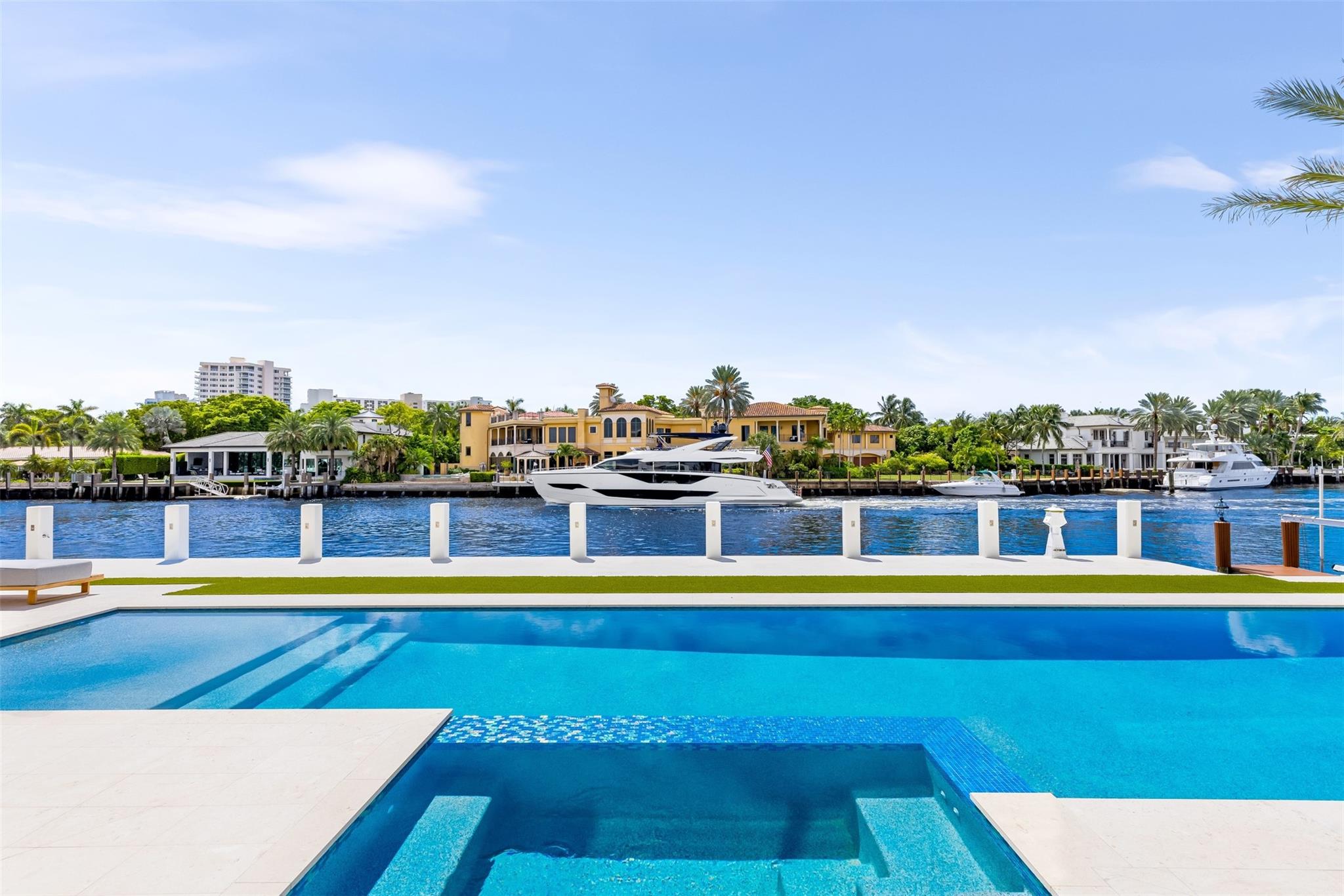 68 Isla Bahia Dr Fort Lauderdale, FL 33316