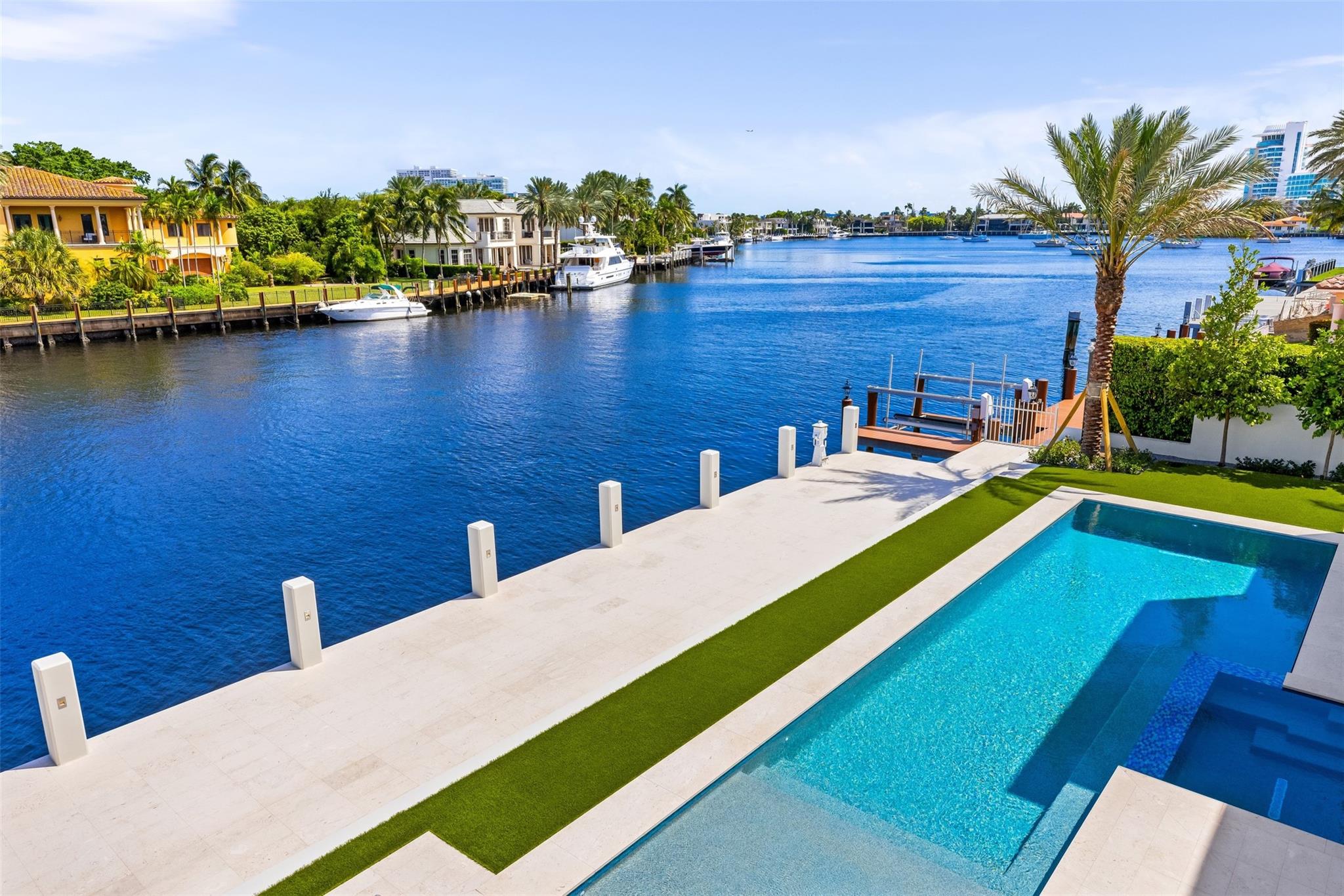 68 Isla Bahia Dr Fort Lauderdale, FL 33316