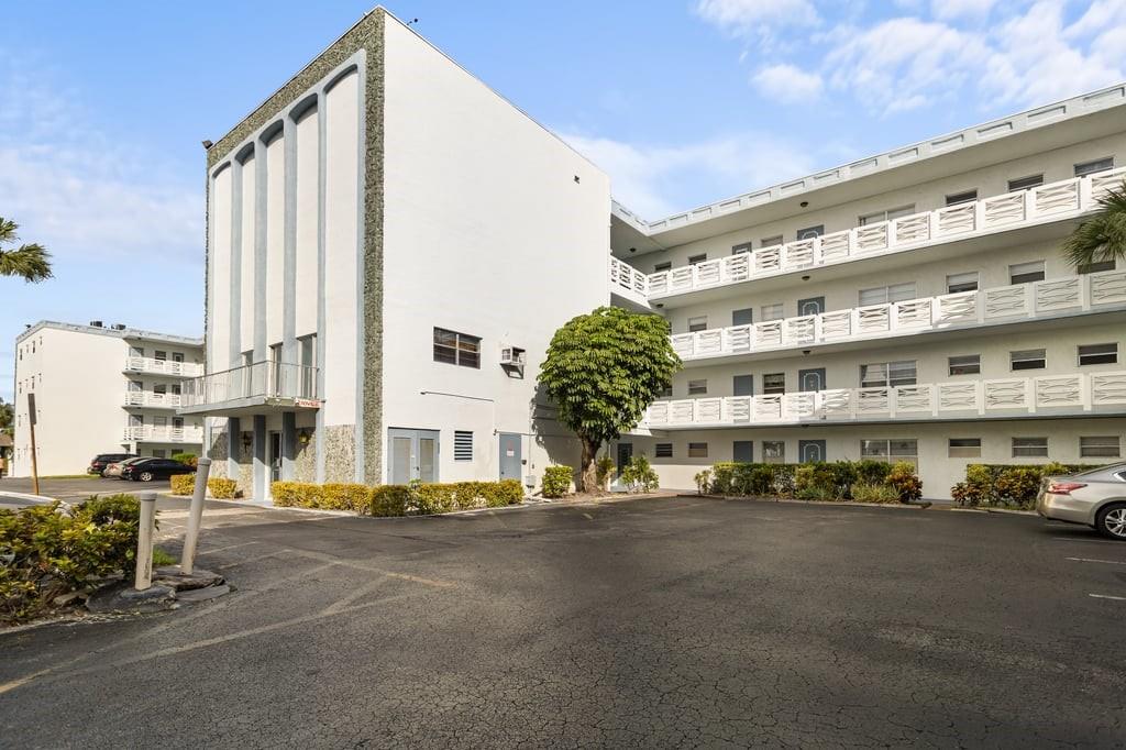 4090 NW 42nd Ave #309