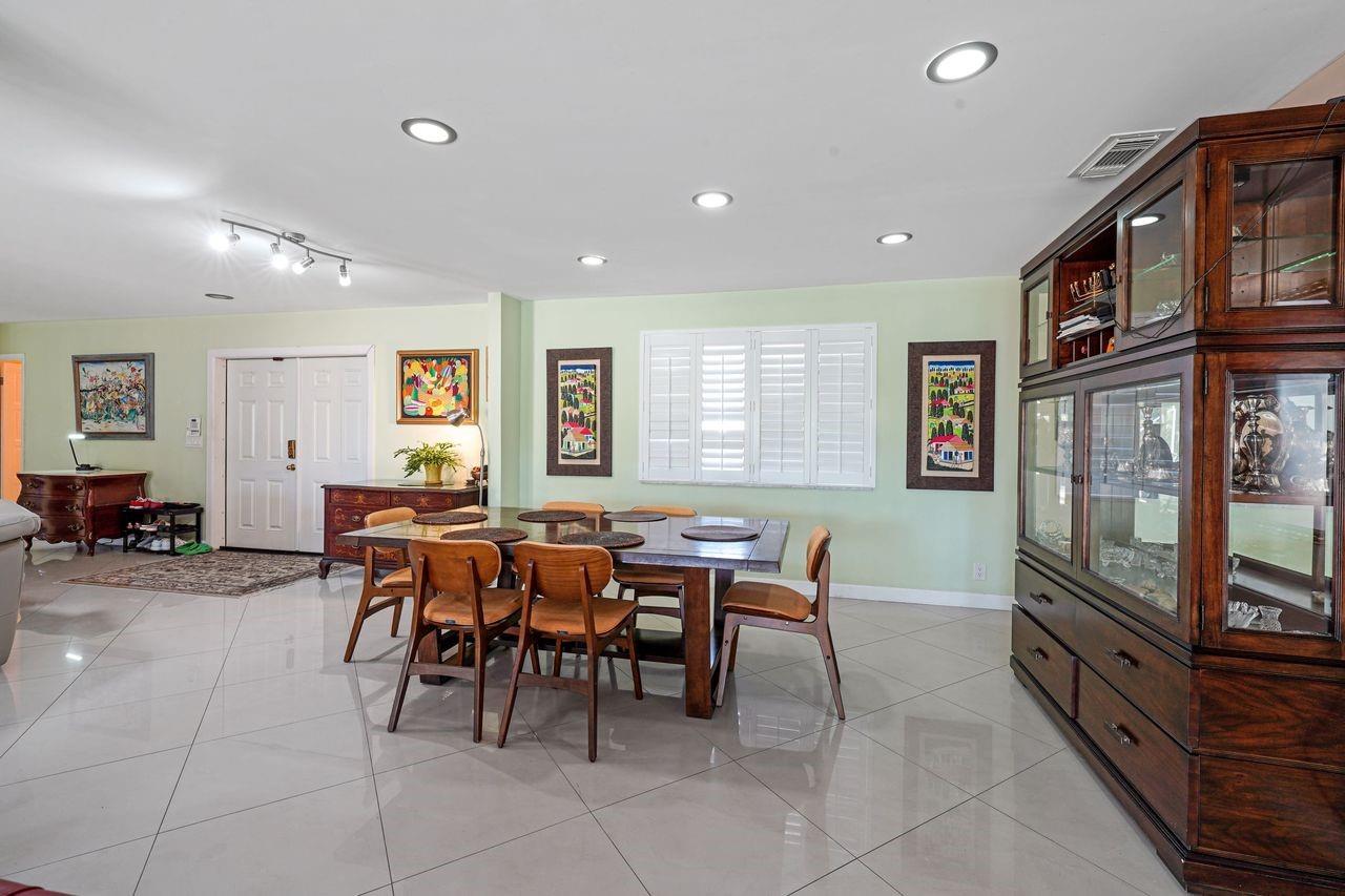 6207 Royal Poinciana Ln Tamarac, FL 33319