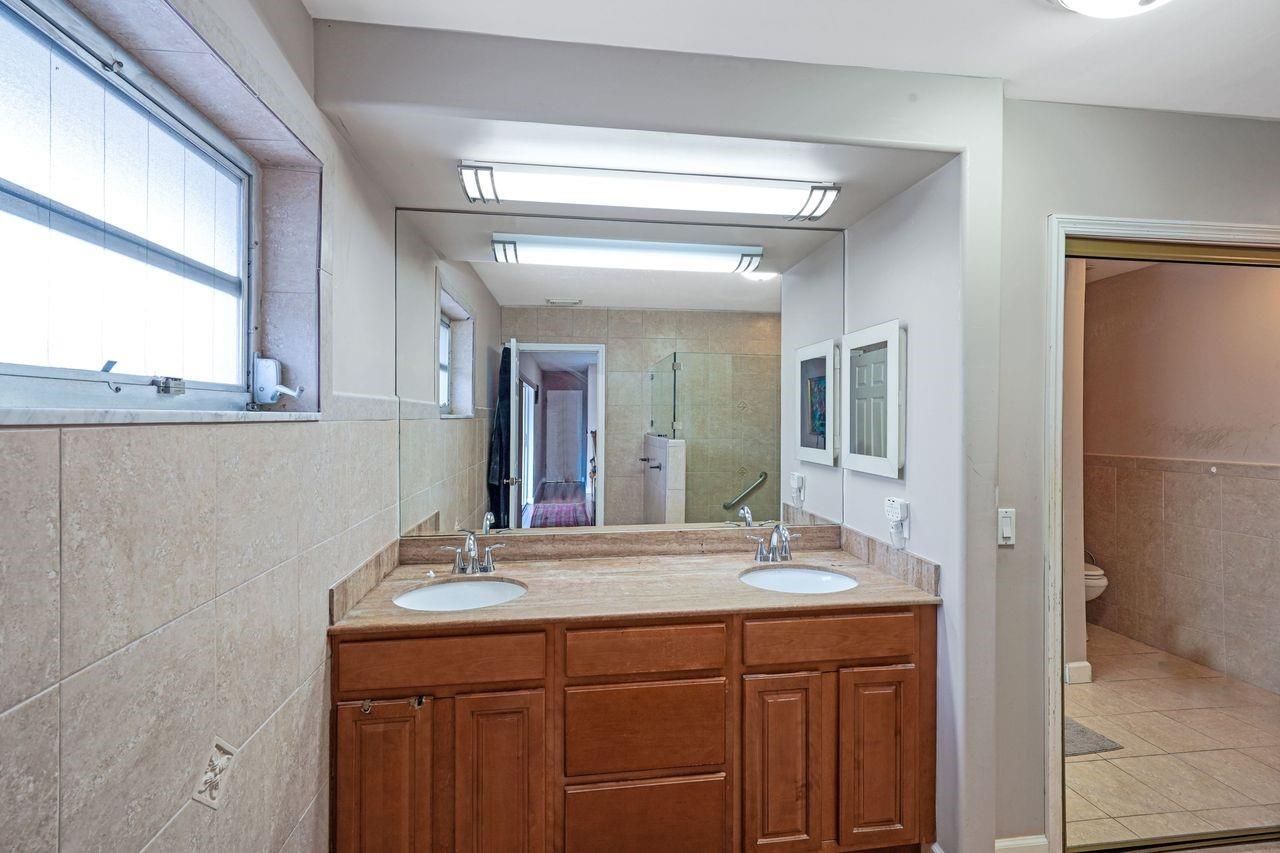 6207 Royal Poinciana Ln Tamarac, FL 33319