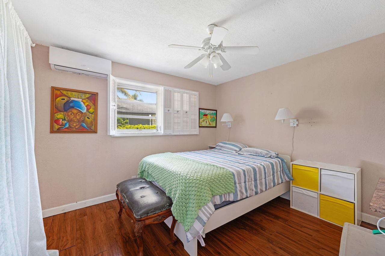 6207 Royal Poinciana Ln Tamarac, FL 33319