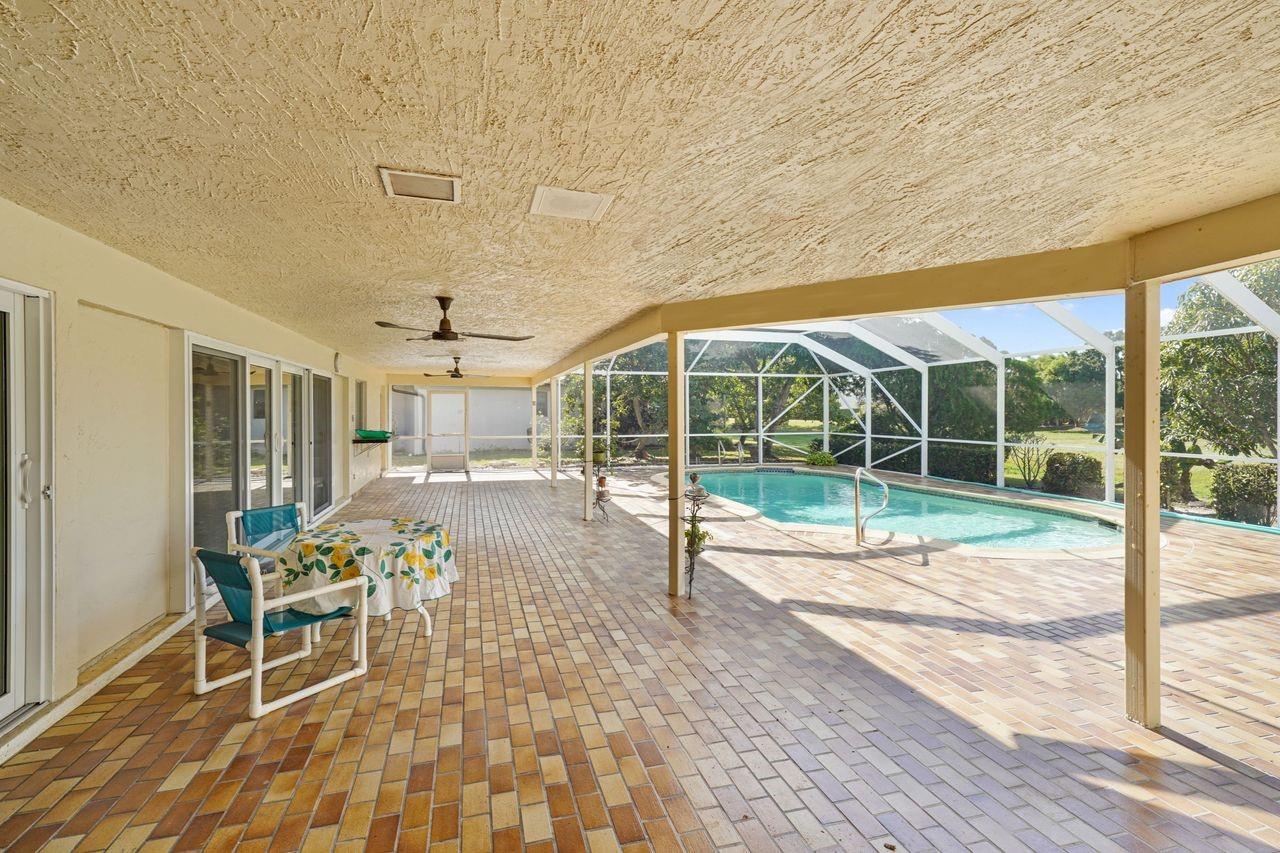 6207 Royal Poinciana Ln Tamarac, FL 33319