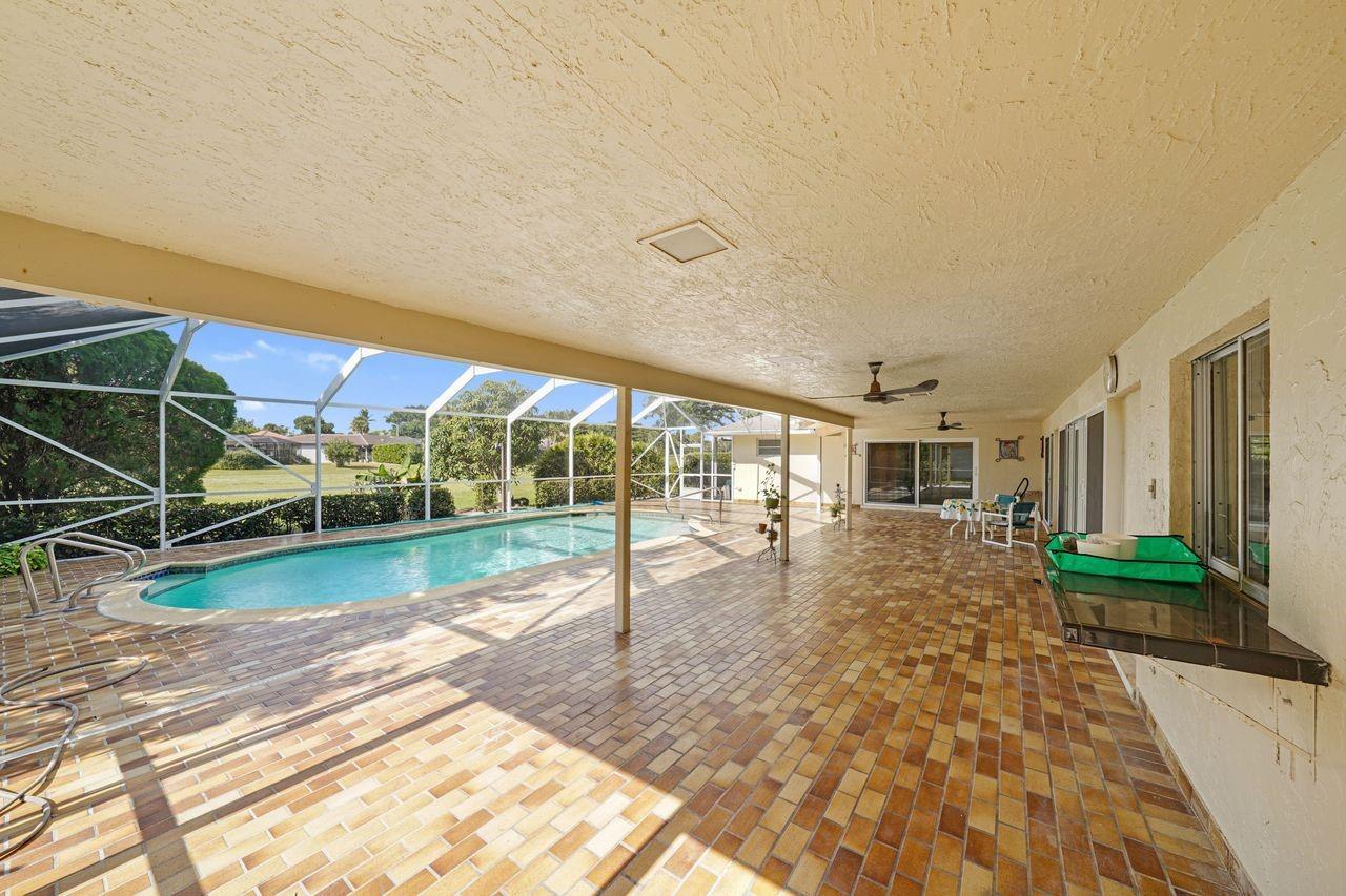 6207 Royal Poinciana Ln Tamarac, FL 33319