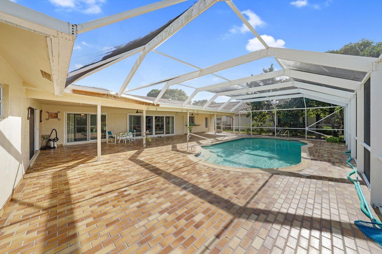 6207 Royal Poinciana Ln Tamarac, FL 33319