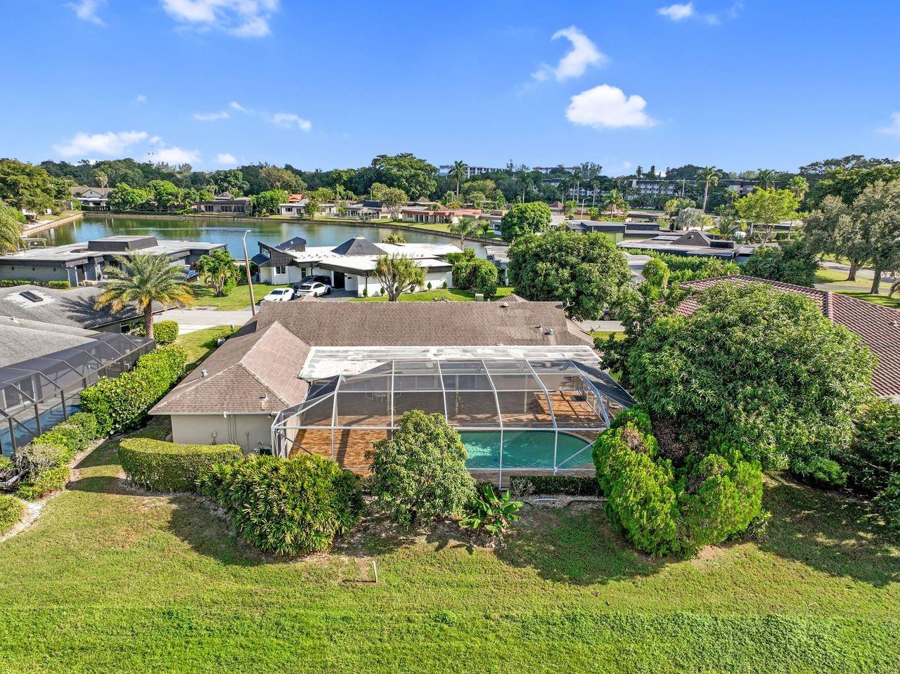 6207 Royal Poinciana Ln Tamarac, FL 33319