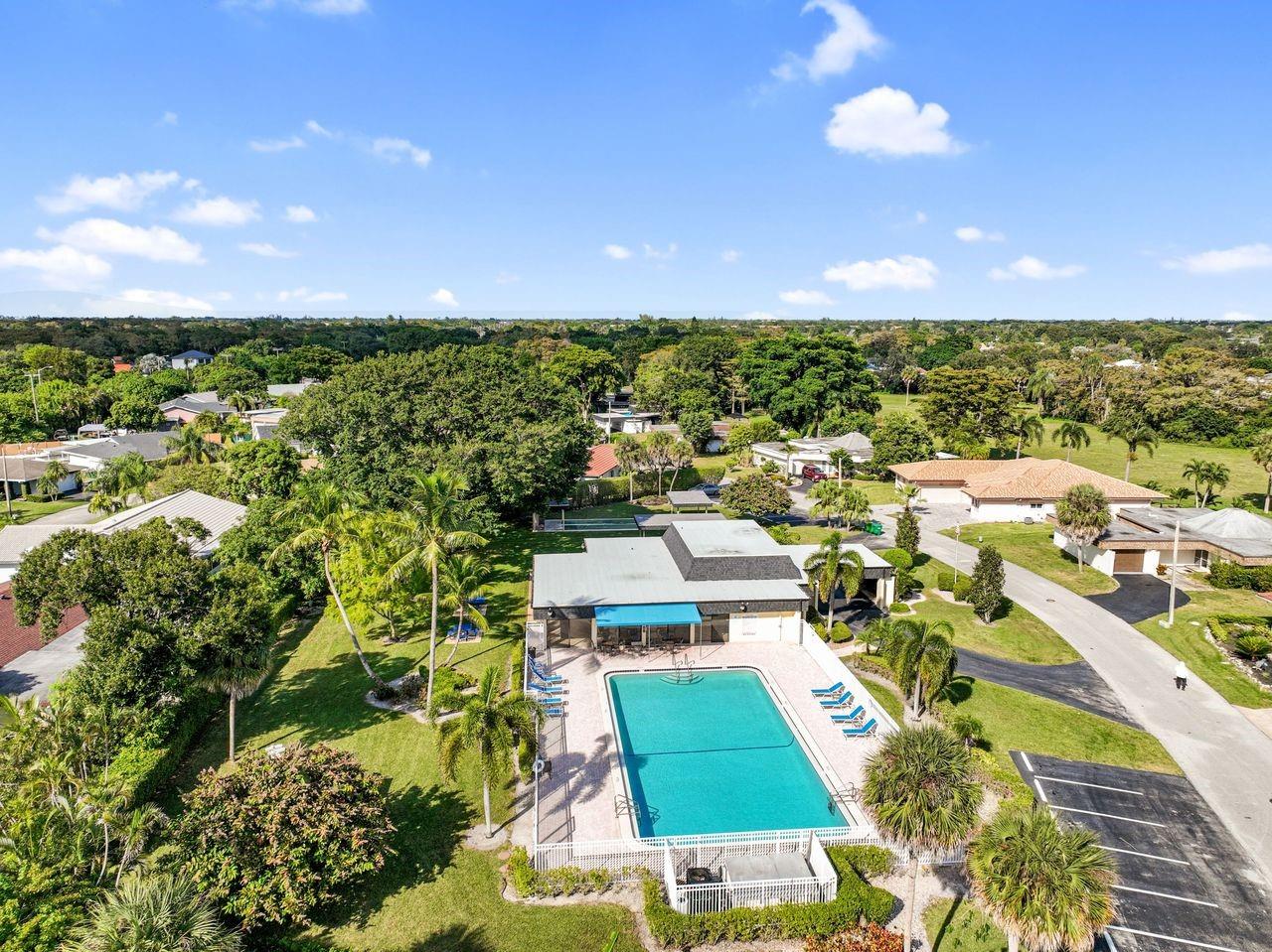 6207 Royal Poinciana Ln Tamarac, FL 33319