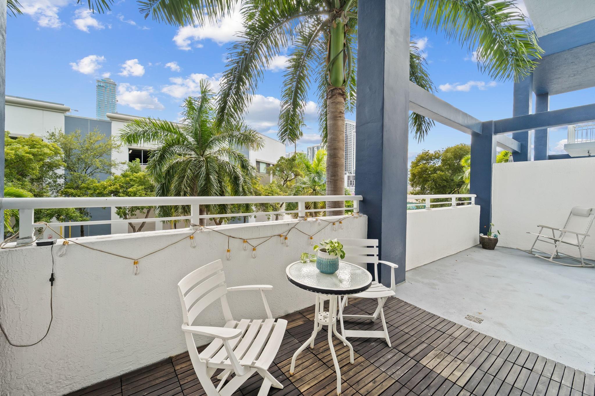 image 1800 Biscayne Plaza10