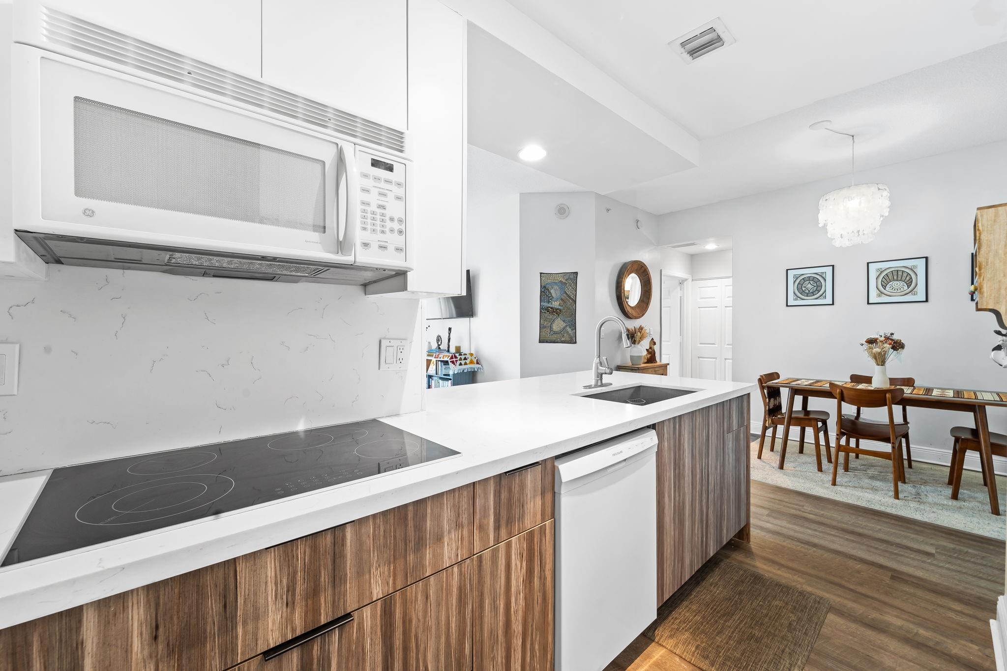 image 1800 Biscayne Plaza3