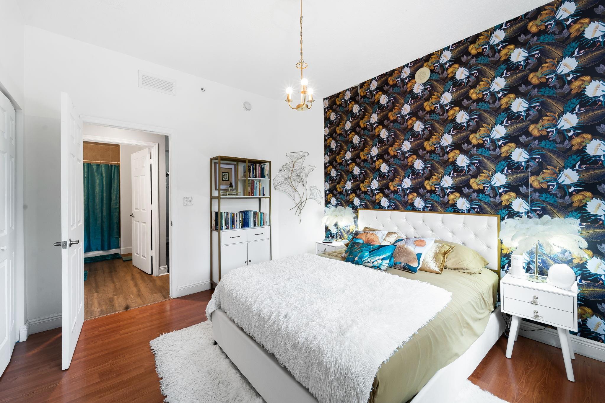 image 1800 Biscayne Plaza7