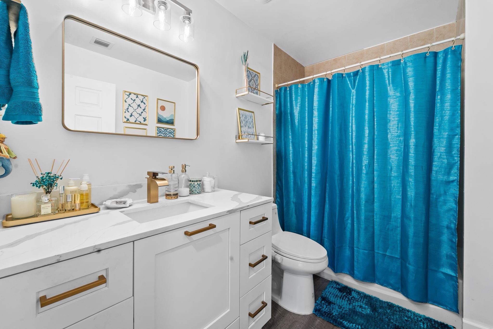 image 1800 Biscayne Plaza8