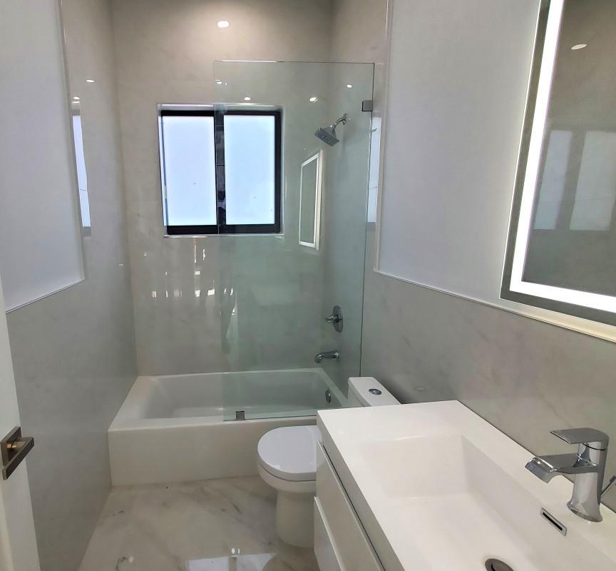 11000 SW 30th Ct Fort Lauderdale, FL 33328