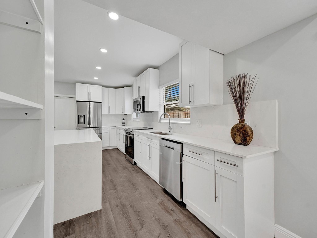 3261 Aqua Vis Pompano Beach, FL 33062