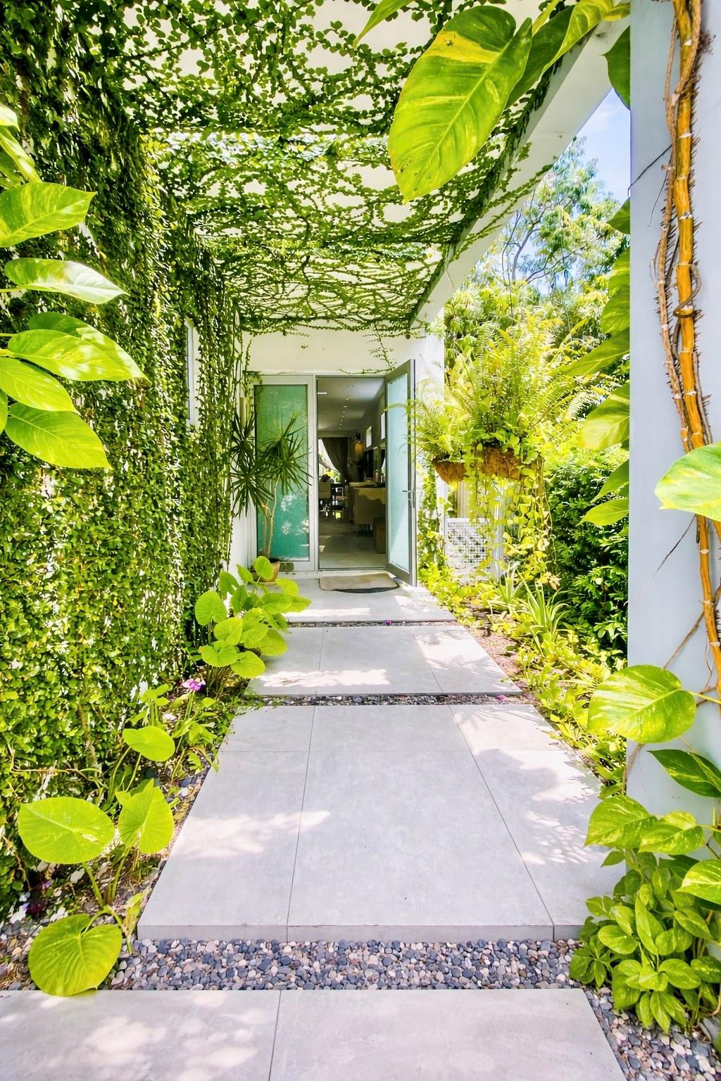 3037 S Elizabeth #3037 Miami, FL 33133