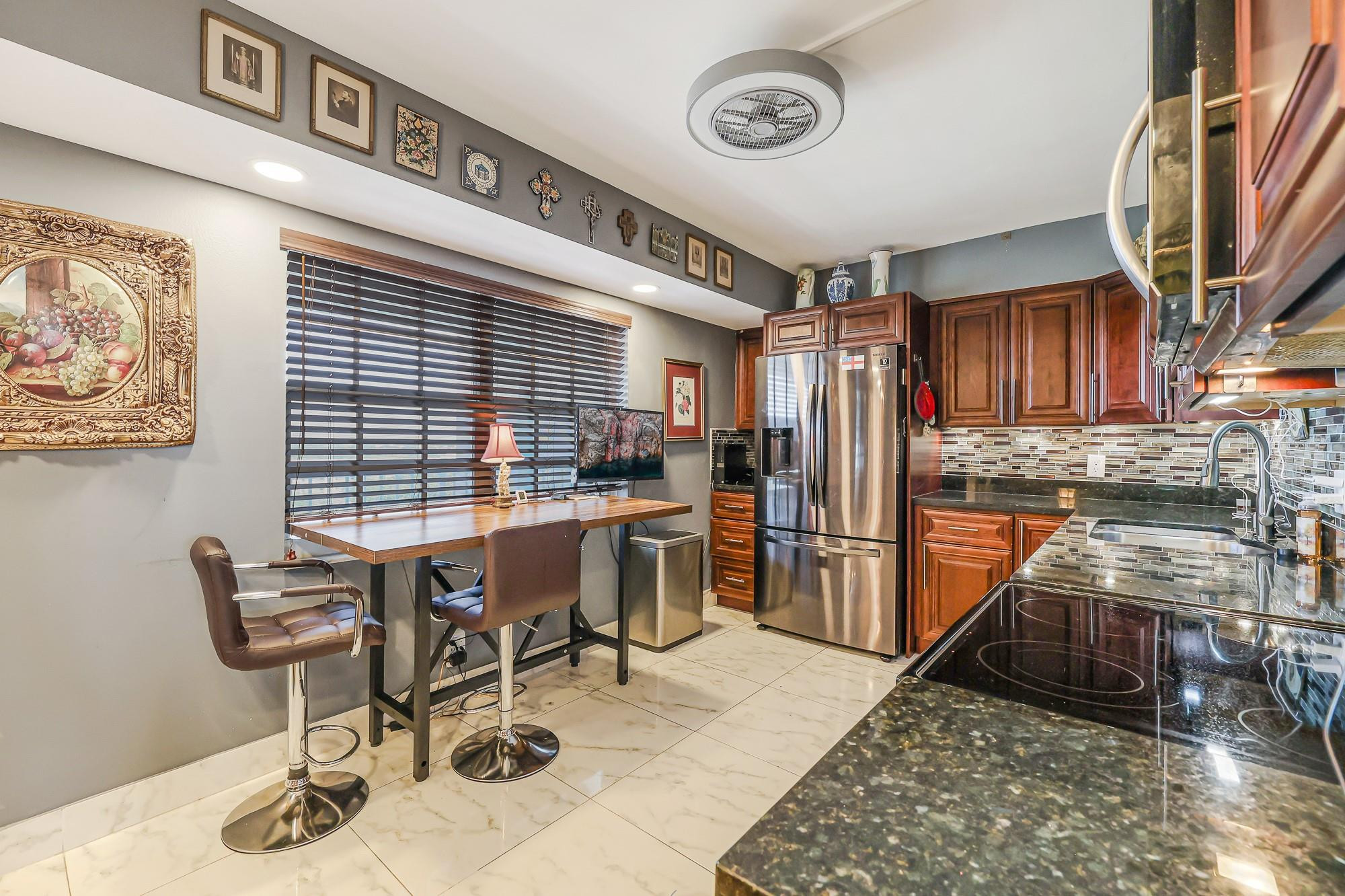 3520 Oaks #809 Pompano Beach, FL 33069