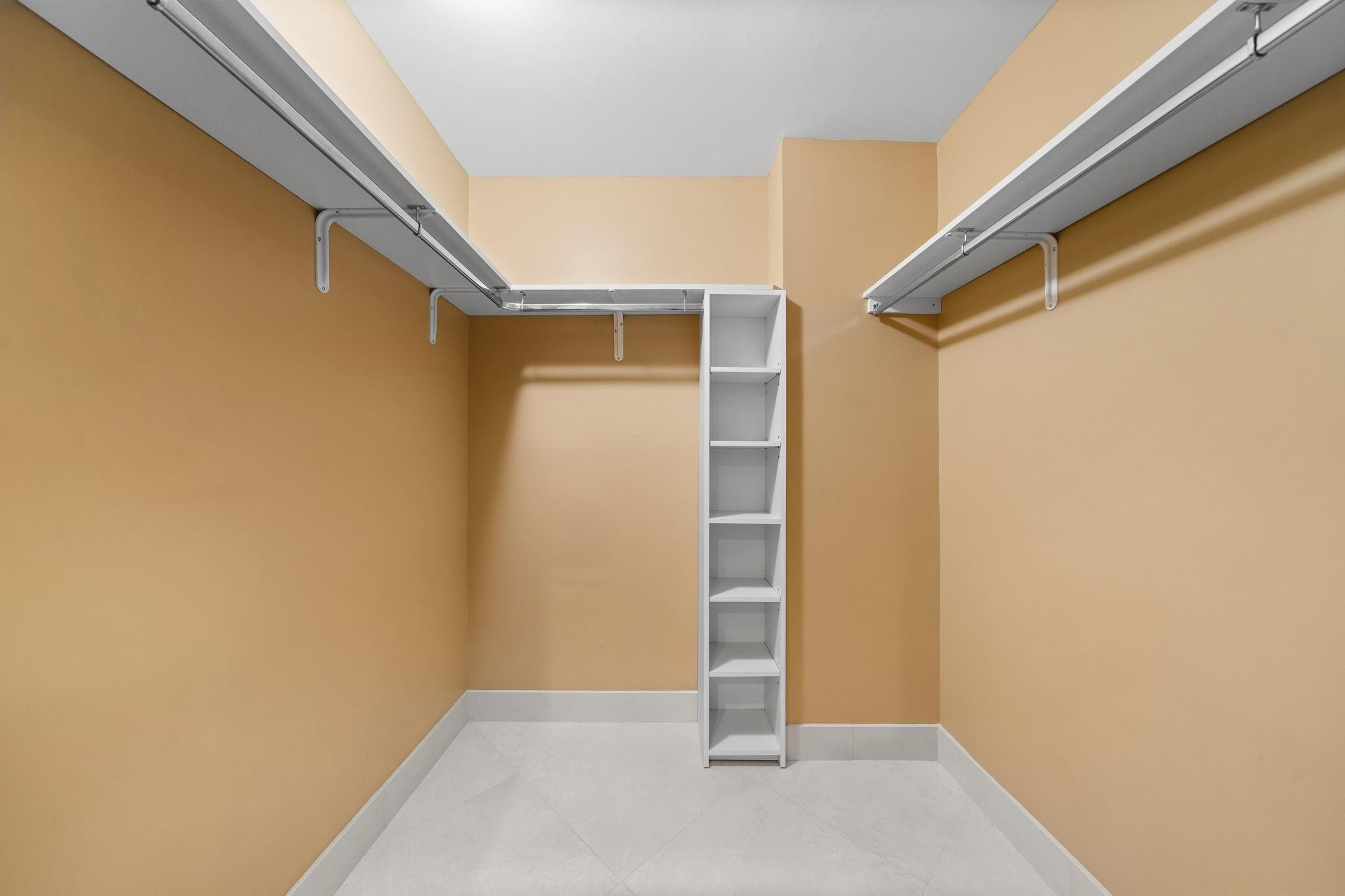 511 Bayshore #904 Fort Lauderdale, FL 33304