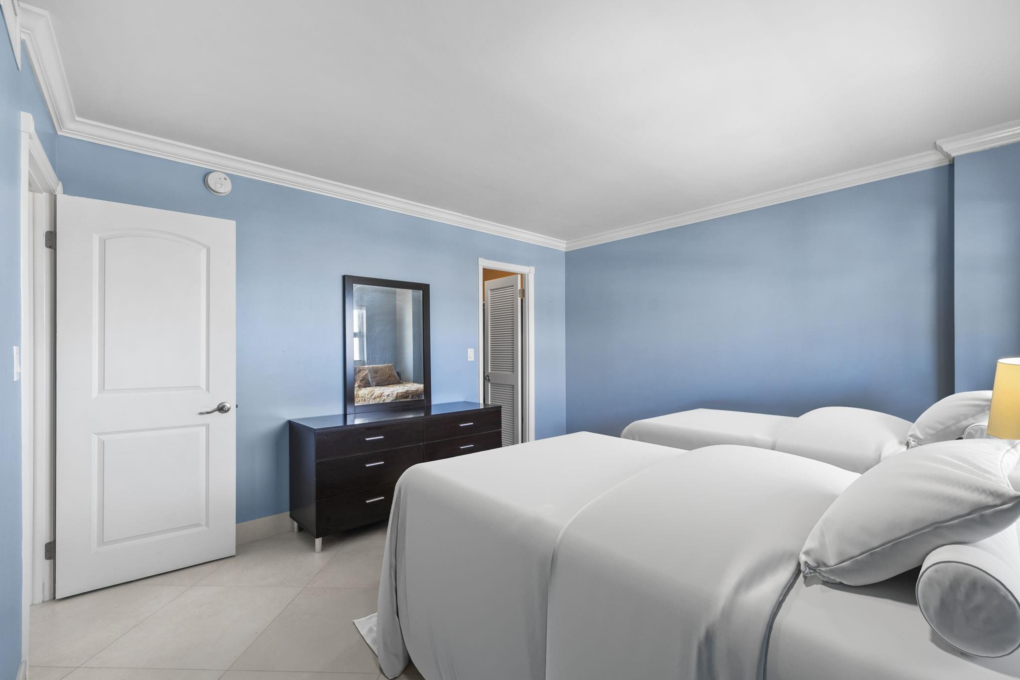 511 Bayshore #904 Fort Lauderdale, FL 33304