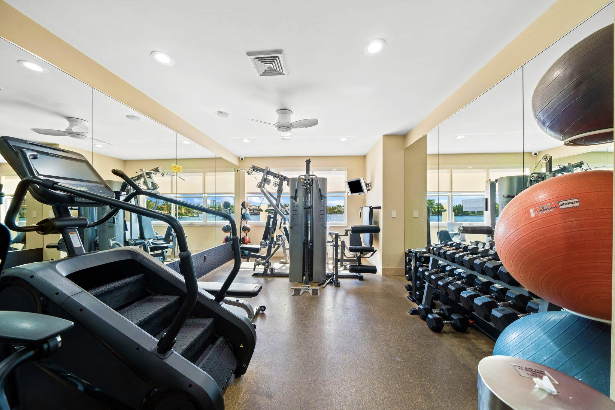 511 Bayshore #904 Fort Lauderdale, FL 33304