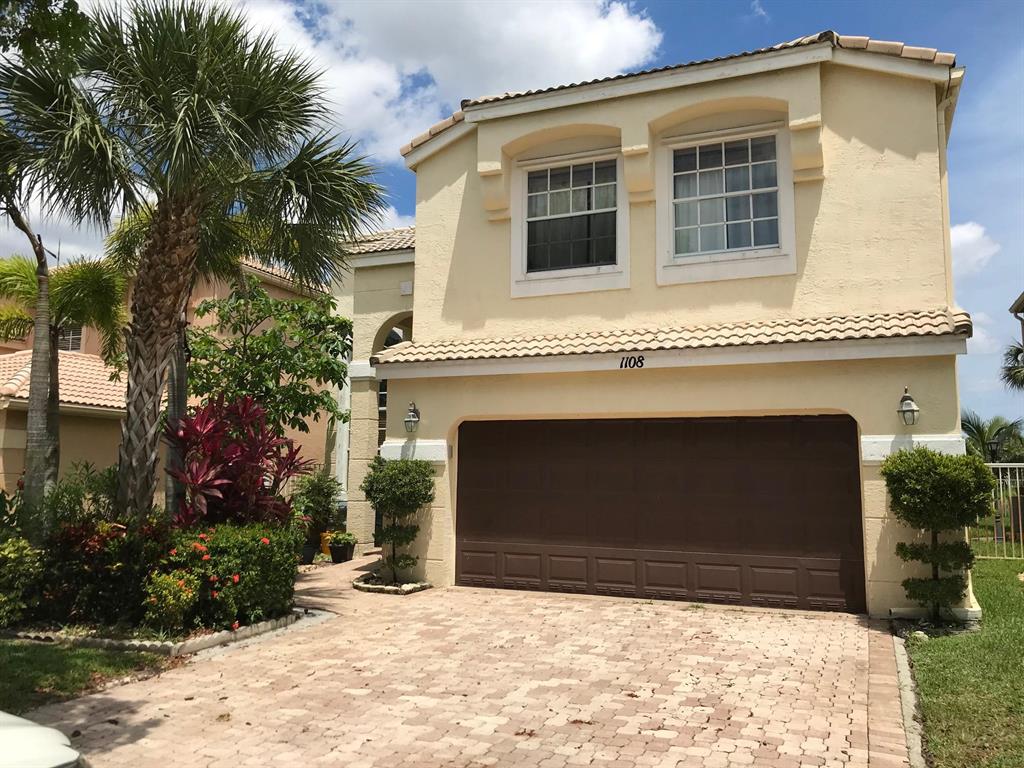 1108 Oakwater Dr