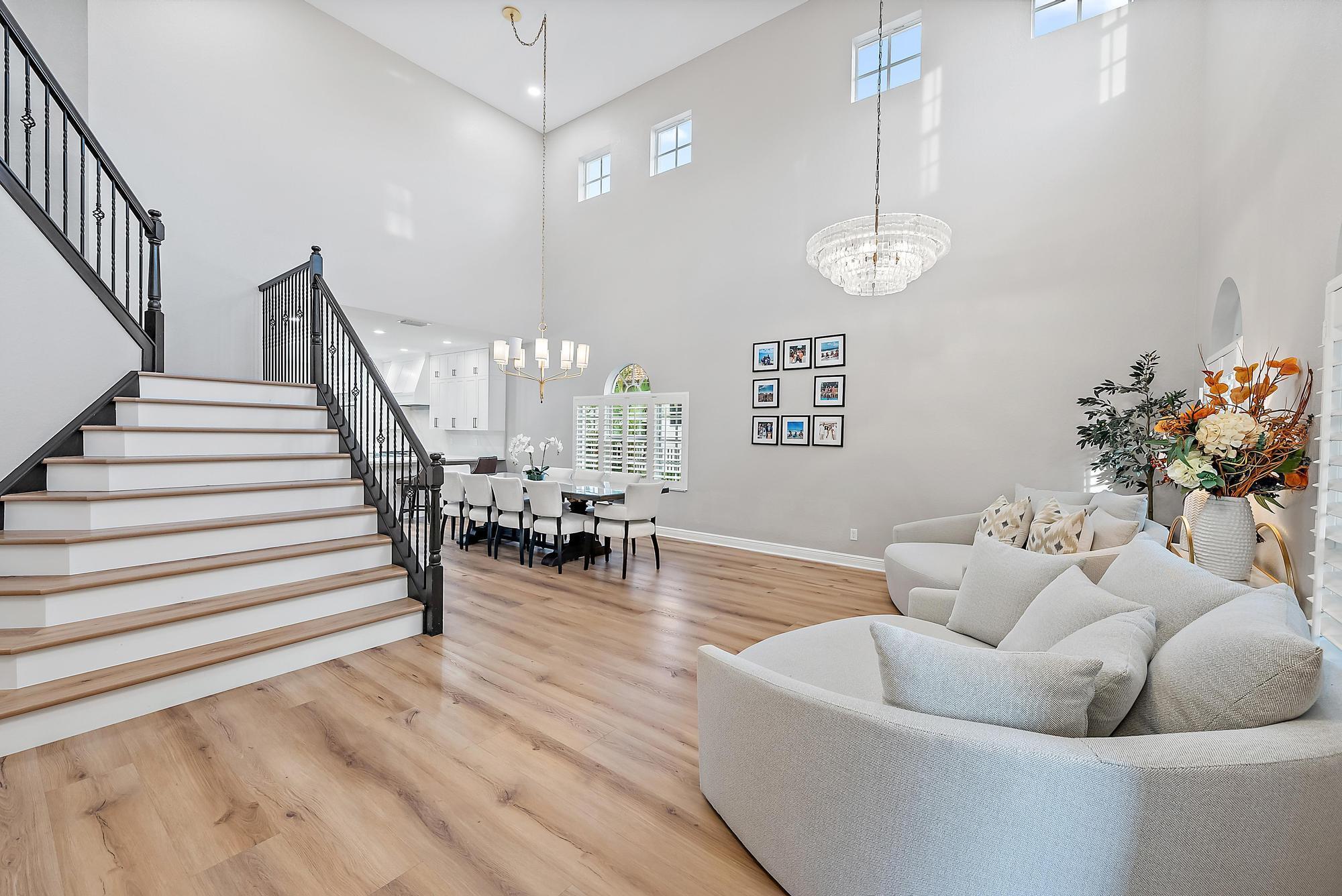 111 Manor Cir Jupiter, FL 33458